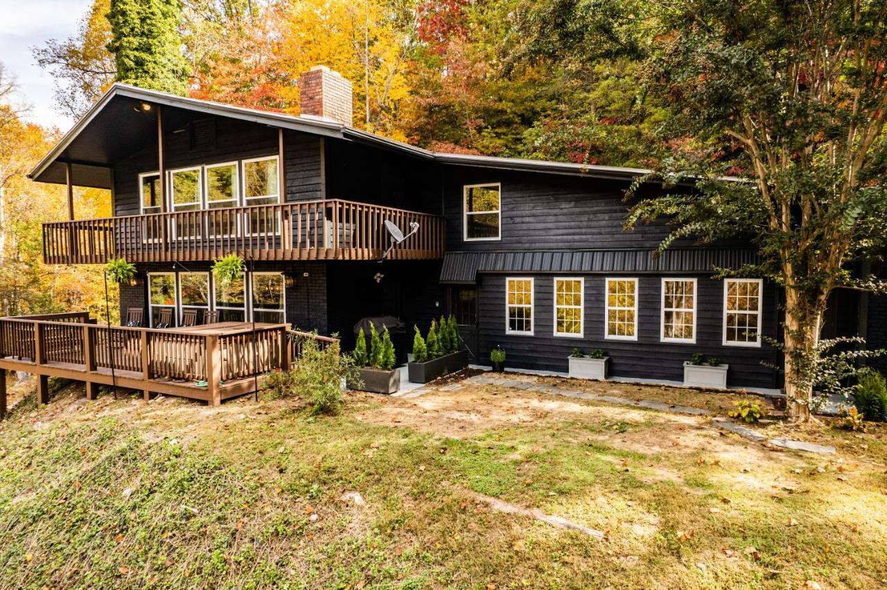Fun Cabin With Hot Tub, Pool Table & Fire Pit - Big Blue Bryson City Exterior foto