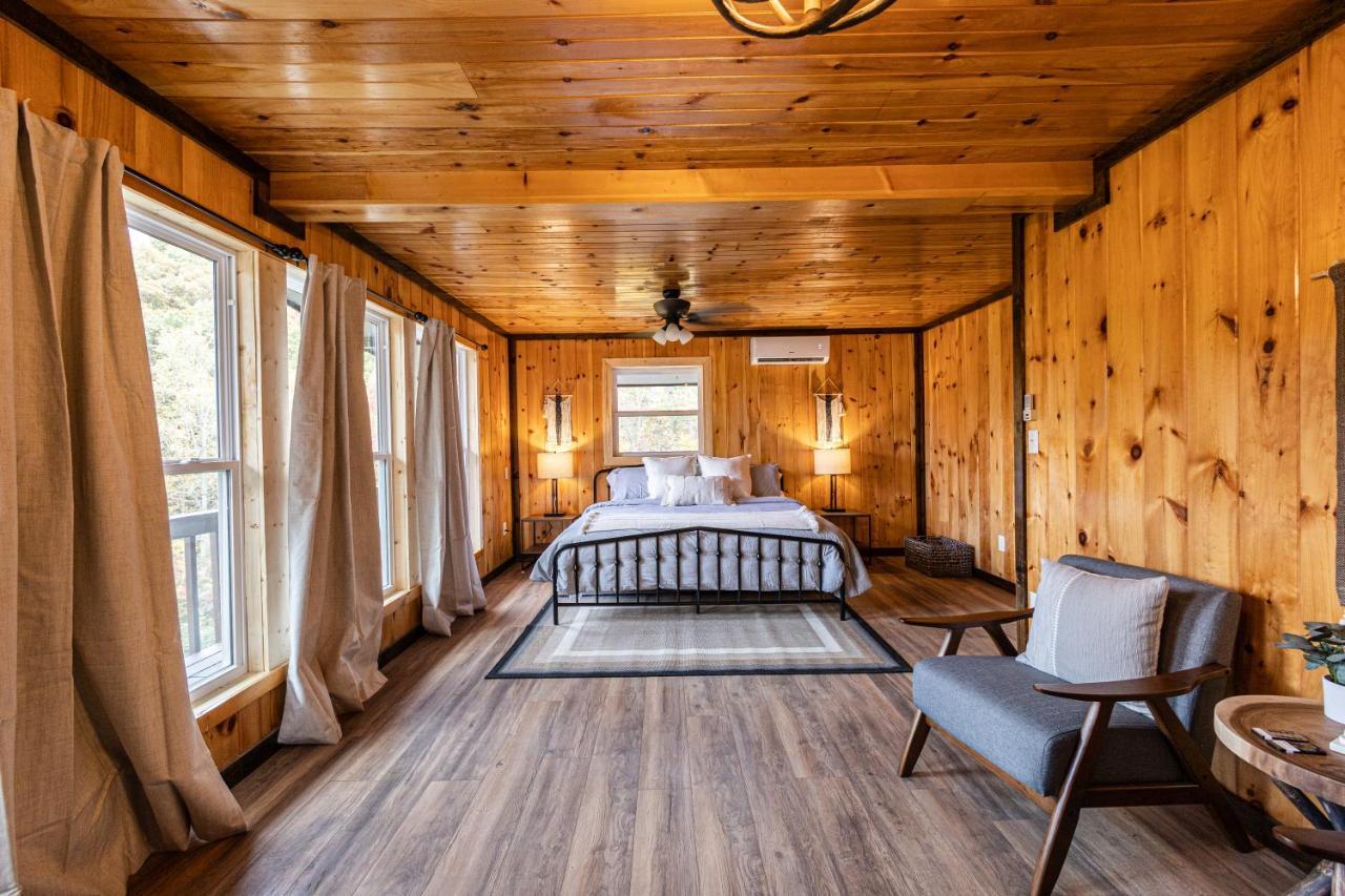 Fun Cabin With Hot Tub, Pool Table & Fire Pit - Big Blue Bryson City Exterior foto