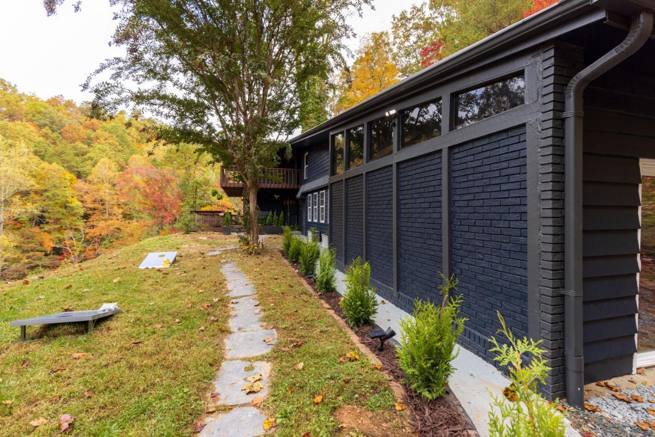 Fun Cabin With Hot Tub, Pool Table & Fire Pit - Big Blue Bryson City Exterior foto